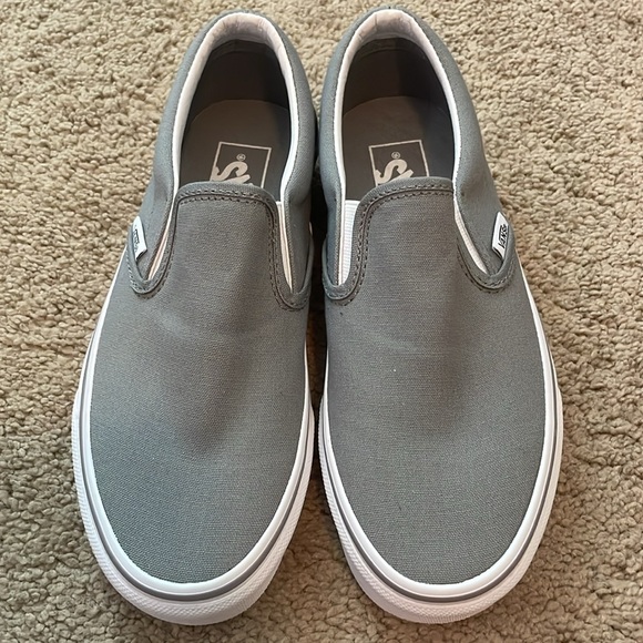 Vans - Picture 2 of 7